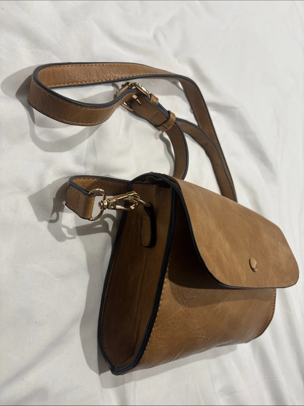 Classic Tan Crossbody Bag - Minimal Leather Shoulder Purse